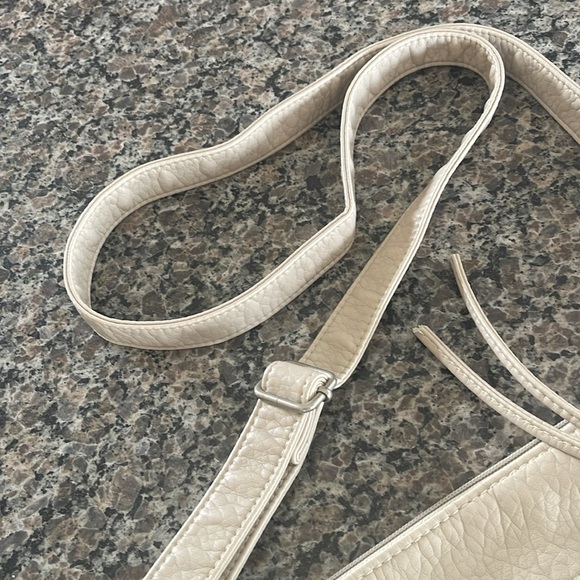 Boho Crossbody Purse 🌺 - Picture 5 of 7